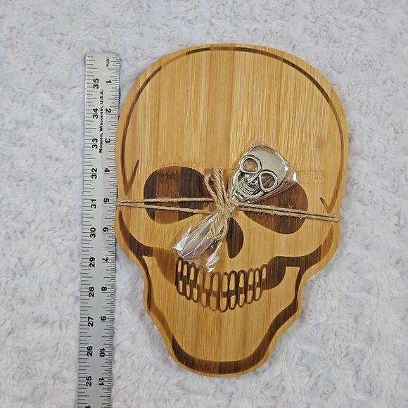 Halloween Skull Serving Charcuterie Cheese Board W/ Knife - Picture 2 of 5